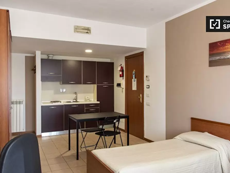 Immagine 3 di Ufficio in affitto  in Viale della Venezia Giulia a Roma