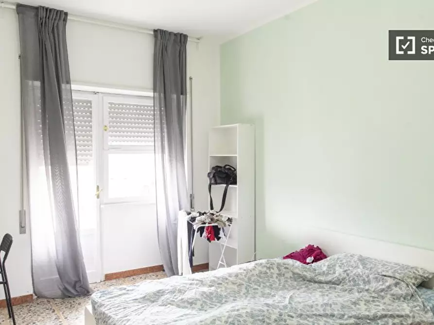 Immagine 4 di Camera condivisa in affitto  in Via Oderisi da Gubbio a Roma