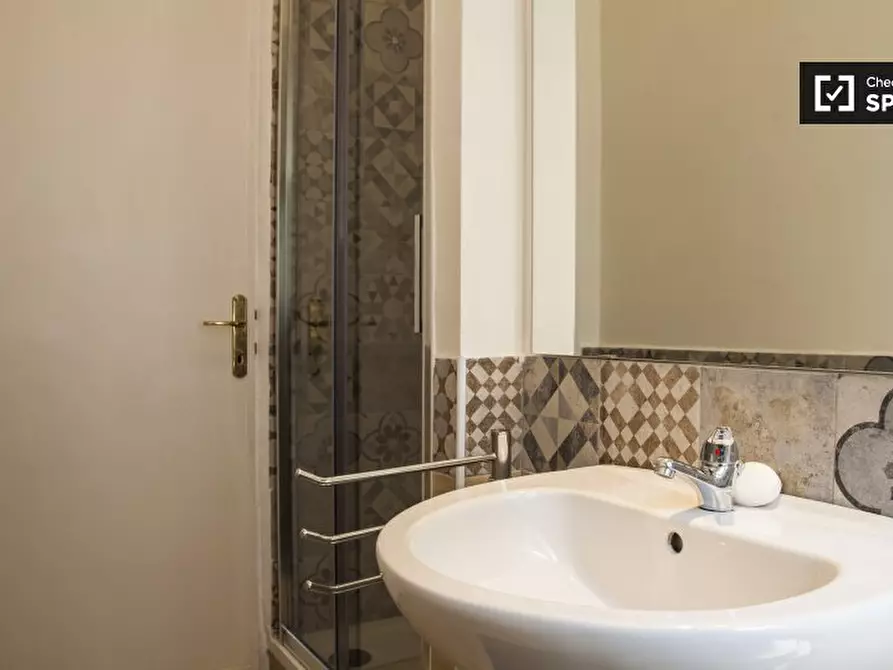 Immagine 14 di Camera condivisa in affitto  in Via Nemorense, 00198 Roma RM, Italy a Roma