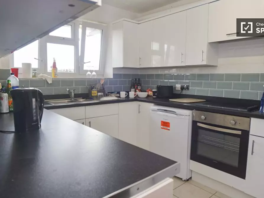 Immagine 10 di Camera condivisa in affitto  in Flat Shenstone House a Lambeth