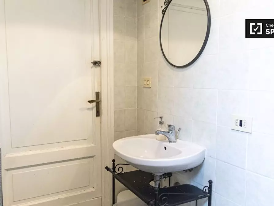 Immagine 7 di Camera condivisa in affitto  in Viale Glorioso a Roma