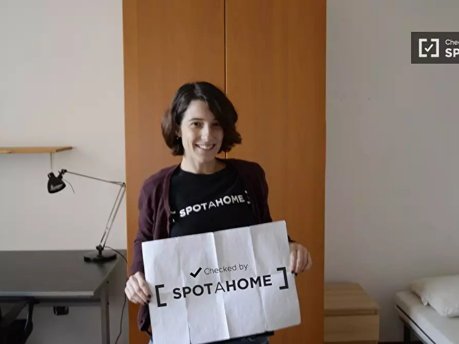 Immagine 13 di Camera condivisa in affitto  in via Baveno a Milano