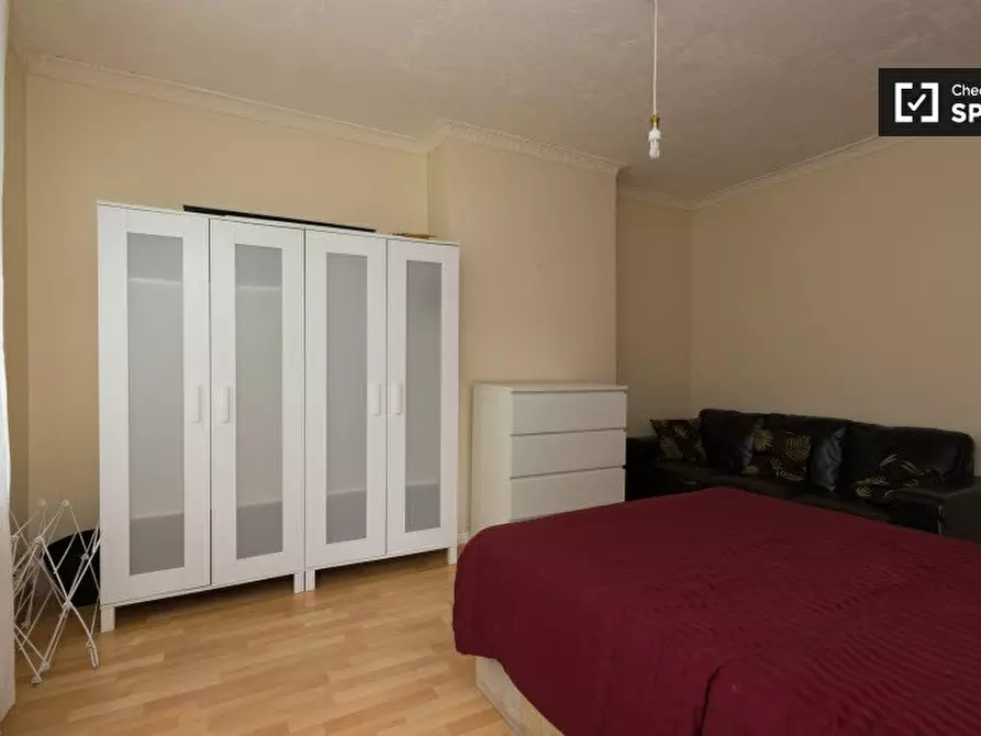 Immagine 14 di Camera condivisa in affitto  in Jubilee Street a Poplar