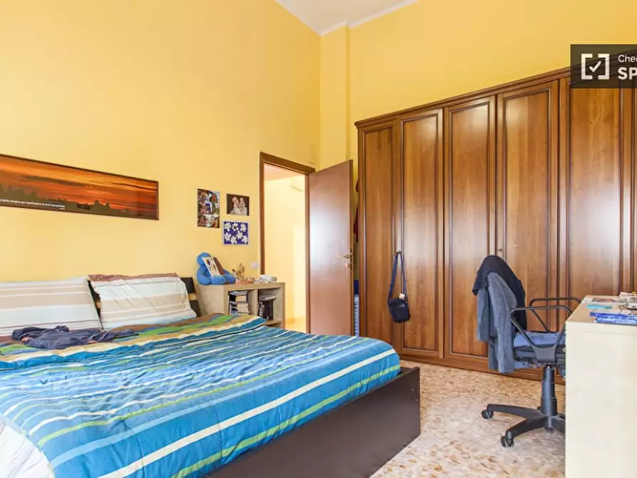 Immagine 12 di Camera condivisa in affitto  in Via Montefalco a Roma