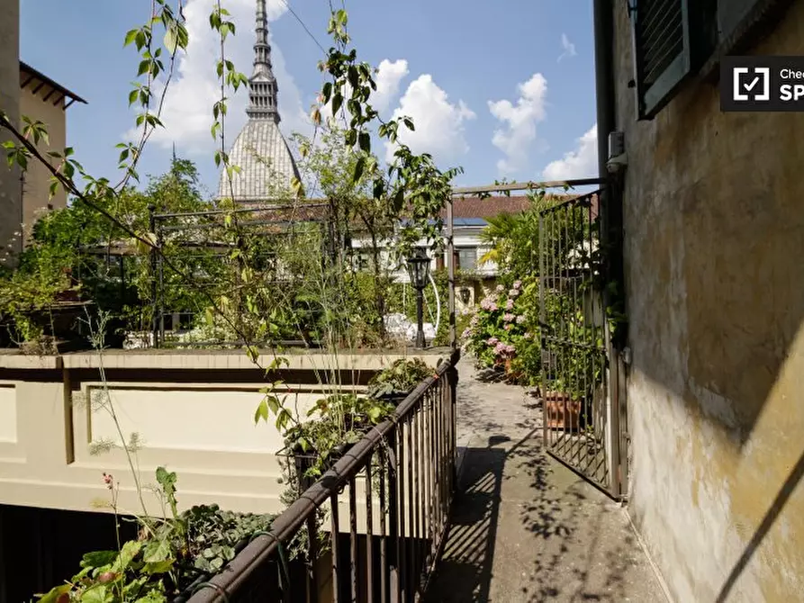 Immagine 2 di Appartamento in affitto  in Via Po, 10124 Torino TO, Italy a Torino