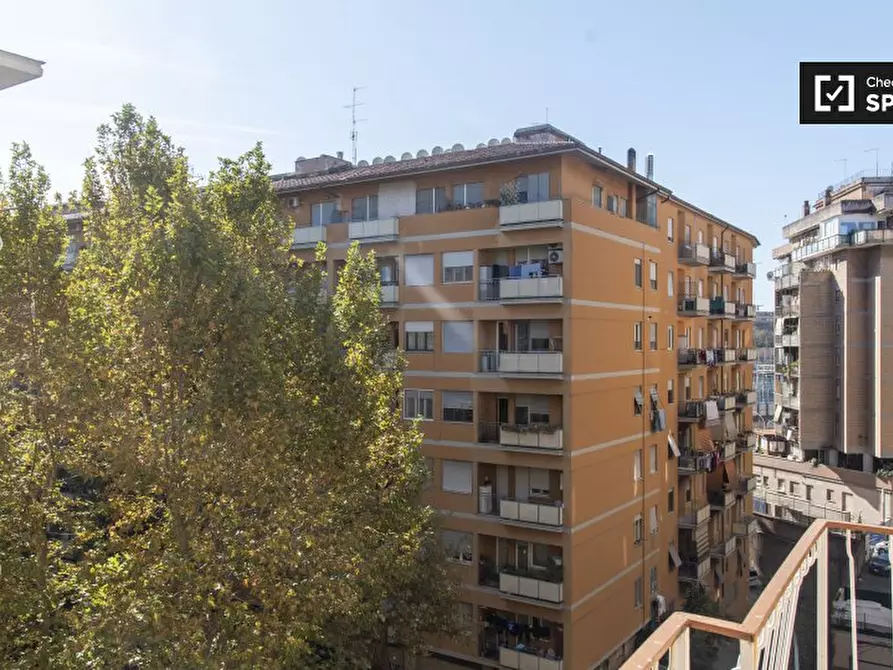 Immagine 5 di Camera condivisa in affitto  in Via Baldassarre Orero, 00159 Roma RM, Italy a Roma