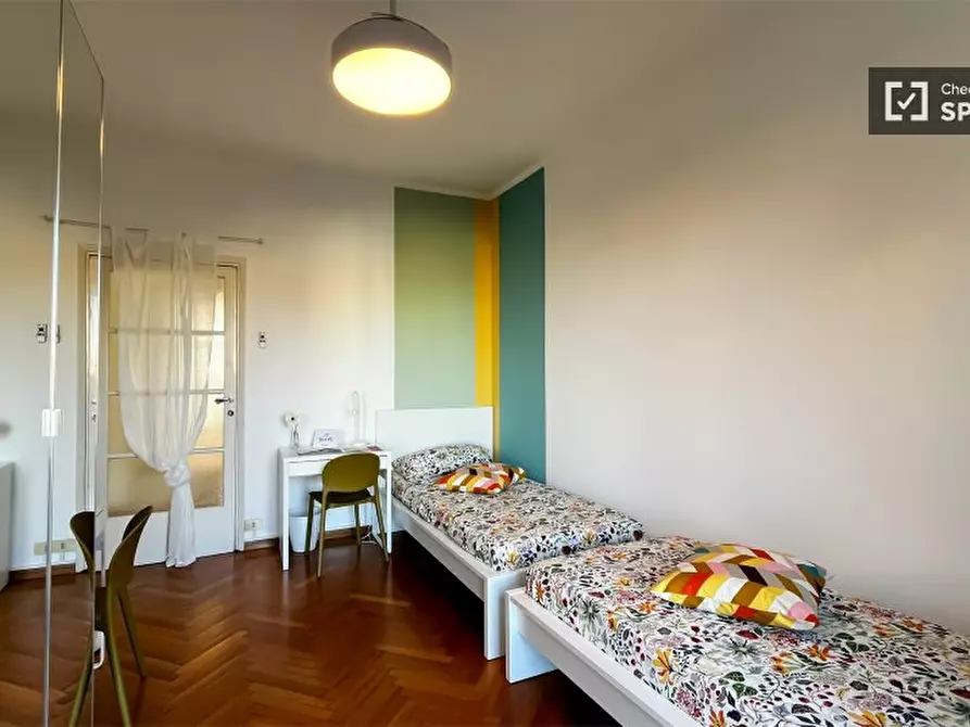 Immagine 1 di Camera condivisa in affitto  in Via Ajaccio a Milano