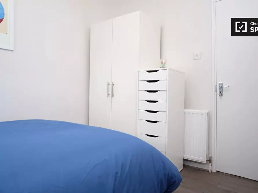 Immagine 2 di Camera condivisa in affitto  in Cambridge Heath Road a Poplar