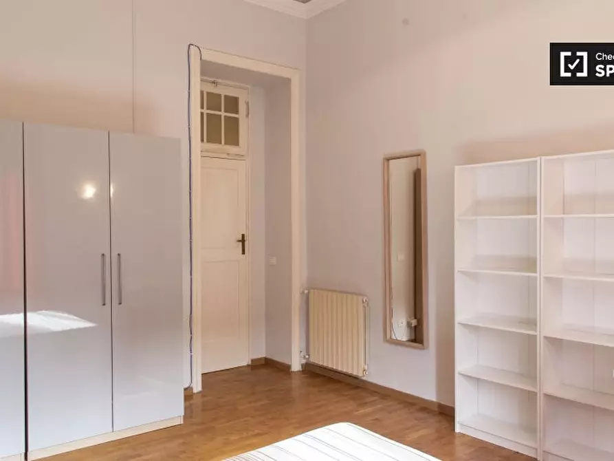 Immagine 3 di Camera condivisa in affitto  in Viale Regina Margherita a Roma