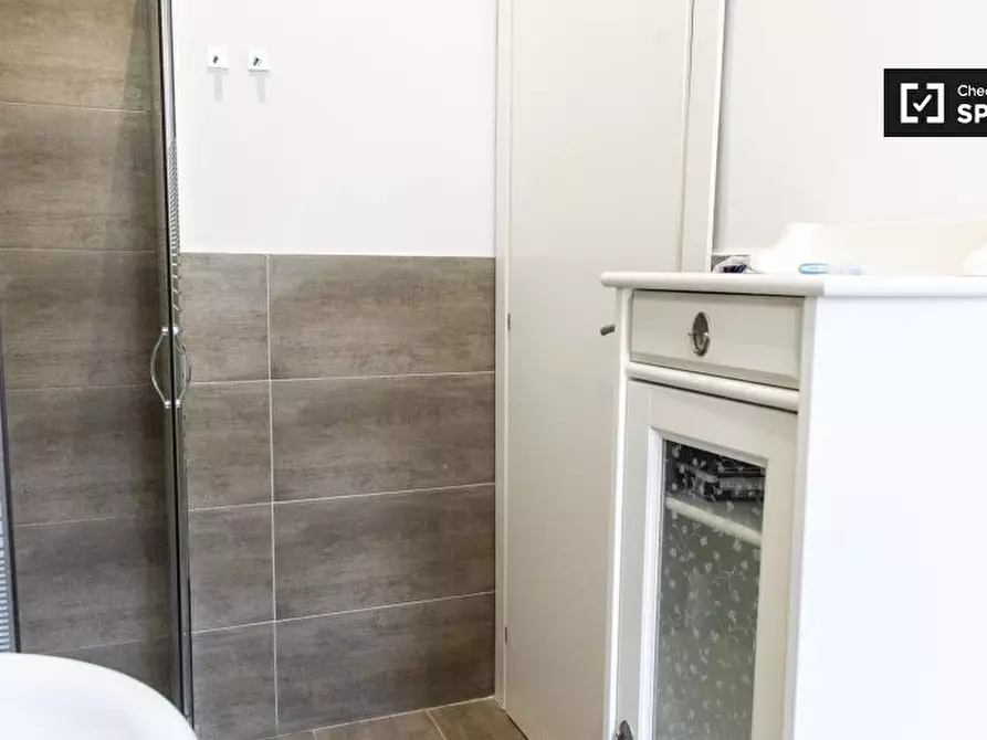 Immagine 17 di Camera condivisa in affitto  in Via Garigliano, 00198 Roma RM, Italy a Roma