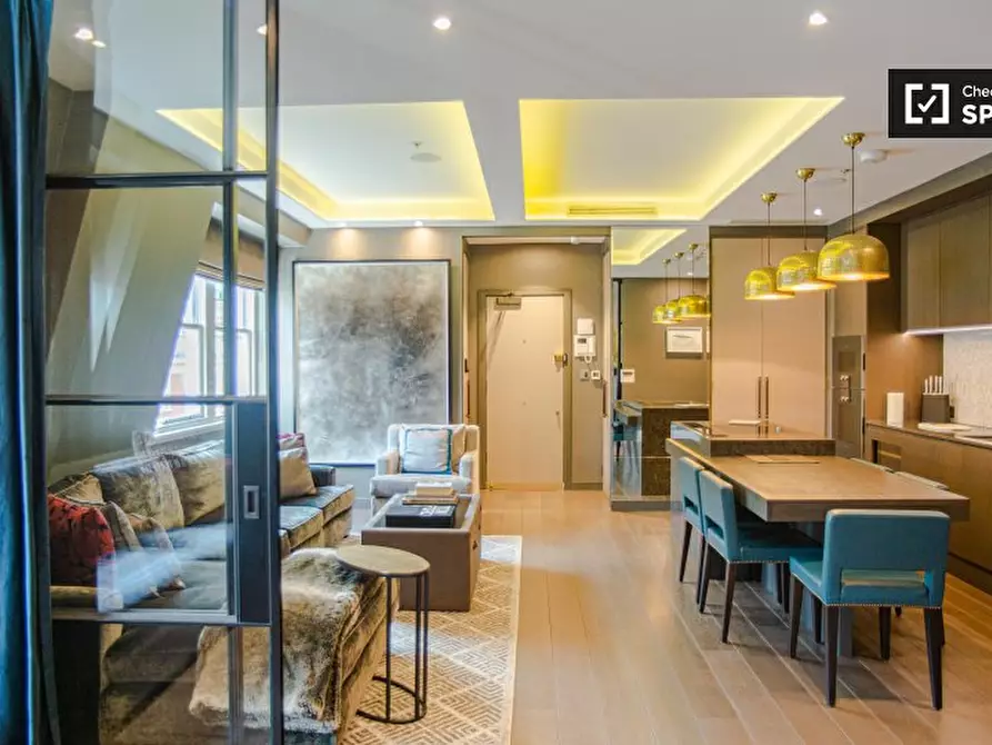 Immagine 2 di Appartamento in affitto  in Eastcastle St a Camden Town