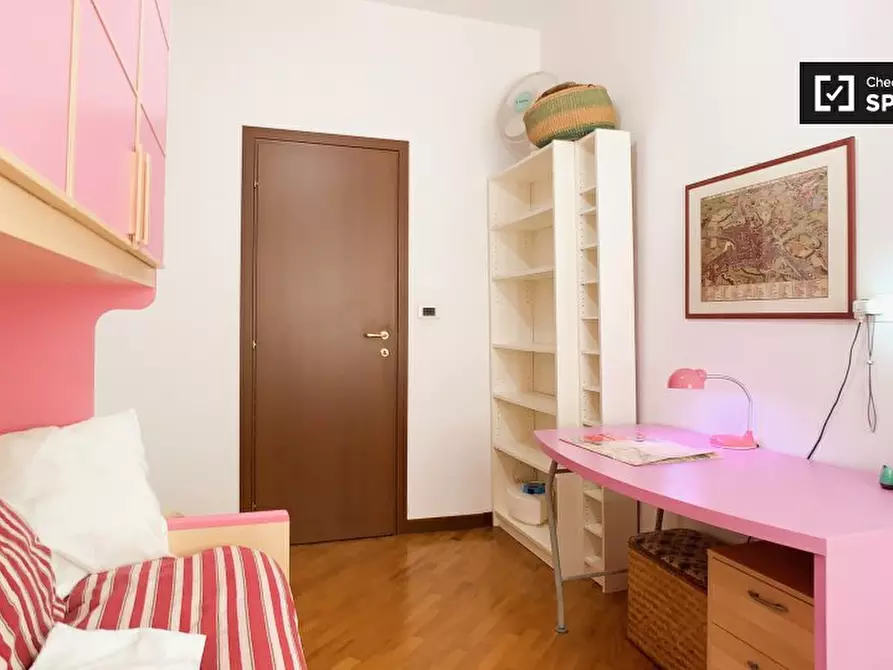 Immagine 4 di Camera condivisa in affitto  in Via Renzo da Ceri, 00176 Roma RM, Italy a Roma