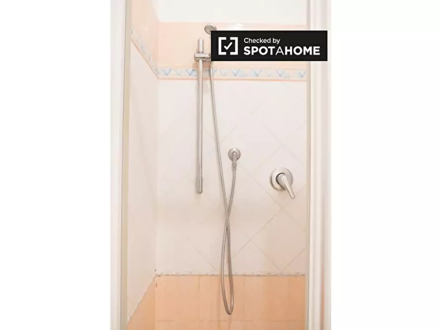 Immagine 11 di Appartamento in affitto  in Via Capitan Bavastro, 00154 Roma RM, Italy a Roma