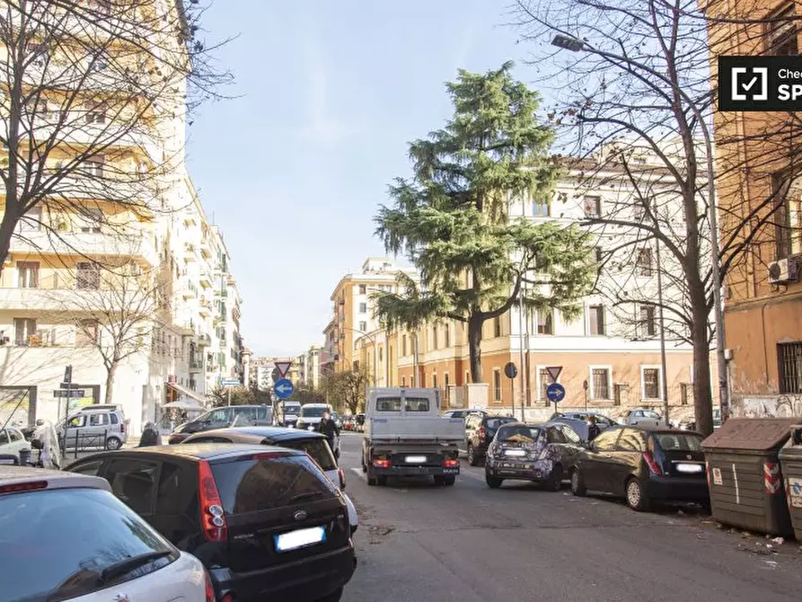 Immagine 17 di Camera condivisa in affitto  in Via Conte di Carmagnola a Roma