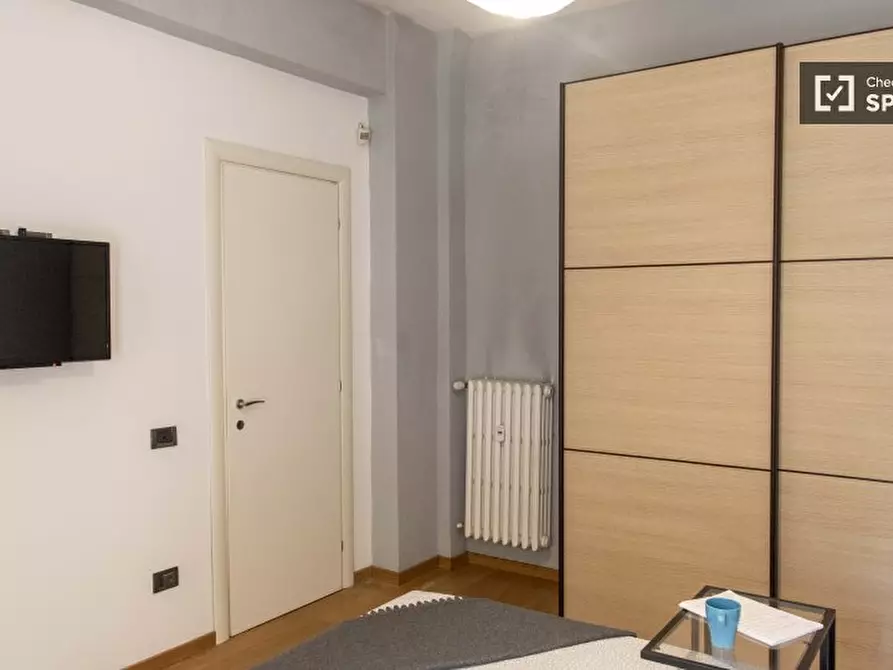 Immagine 5 di Camera condivisa in affitto  in Via Corrado Segre a Roma
