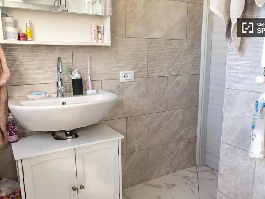 Immagine 5 di Appartamento in affitto  in Via Olevano Romano a Roma