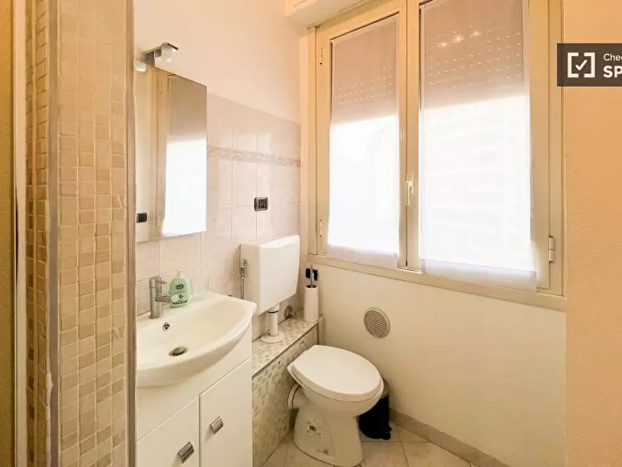 Immagine 16 di Camera condivisa in affitto  in Via Edoardo Bassini a Milano