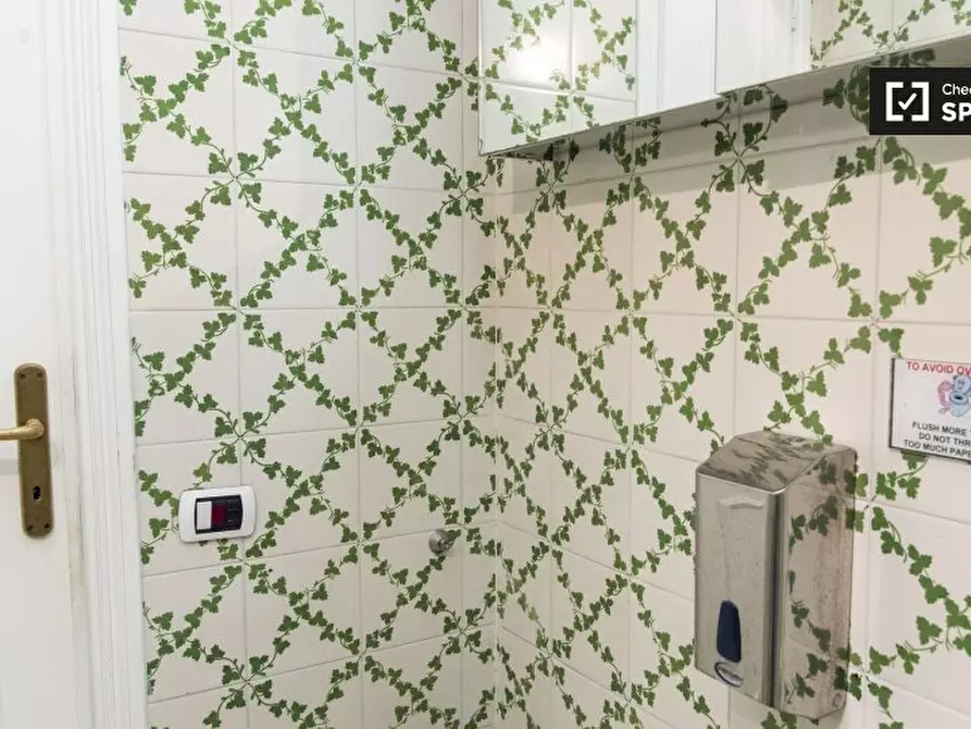 Immagine 16 di Appartamento in affitto  in Via Giulia a Roma