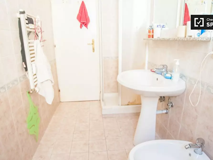 Immagine 9 di Camera condivisa in affitto  in Via Orvieto a Roma