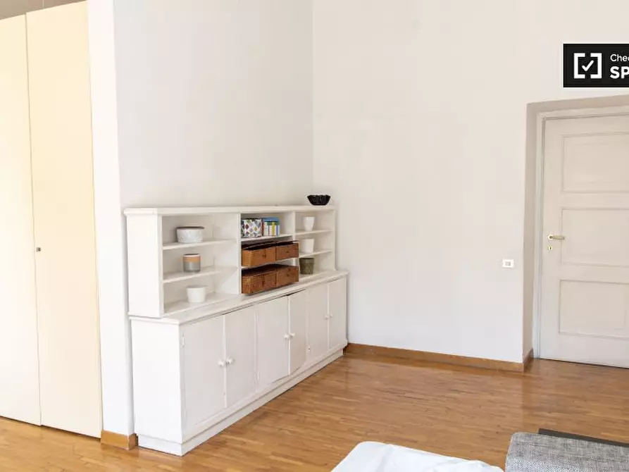 Immagine 7 di Camera condivisa in affitto  in Via Famagosta a Roma