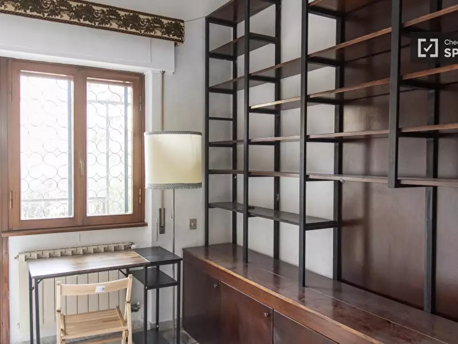 Immagine 9 di Camera condivisa in affitto  in Via dei Radiotelegrafisti a Roma