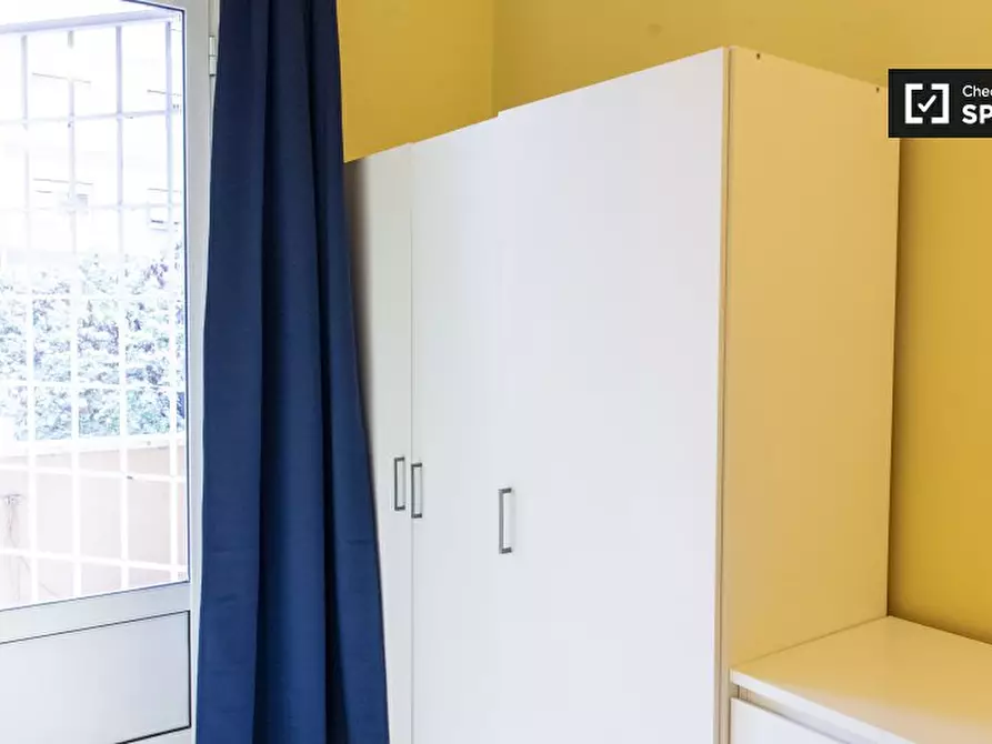 Immagine 4 di Camera condivisa in affitto  in Via Giulio Aristide Sartorio, 00147 Roma RM, Italy a Roma