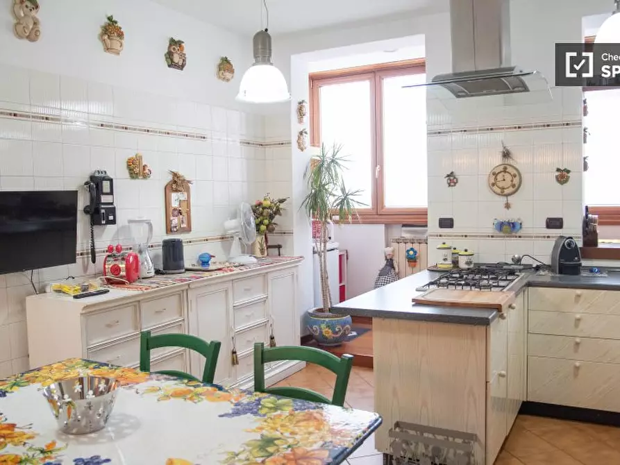 Immagine 13 di Appartamento in affitto  in Via Buccari a Roma