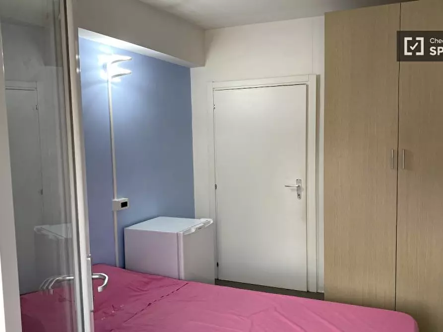 Immagine 1 di Camera condivisa in affitto  in Via di Carcaricola a Roma