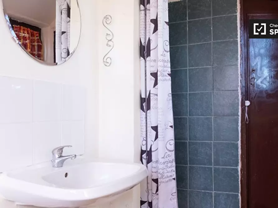 Immagine 14 di Appartamento in affitto  in Via di Porta Medaglia, 148, 00134 Roma RM, Italy a Roma