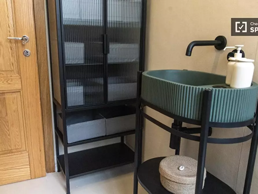 Immagine 8 di Appartamento in affitto  in Via Iberia a Roma