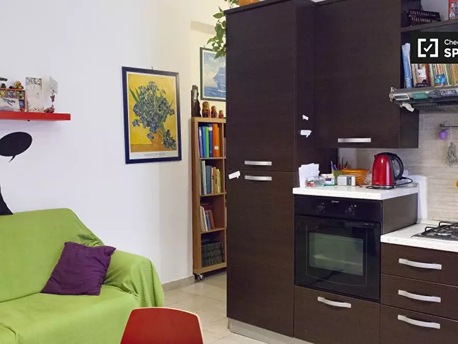 Immagine 13 di Camera condivisa in affitto  in Via Francesco Amici a Roma