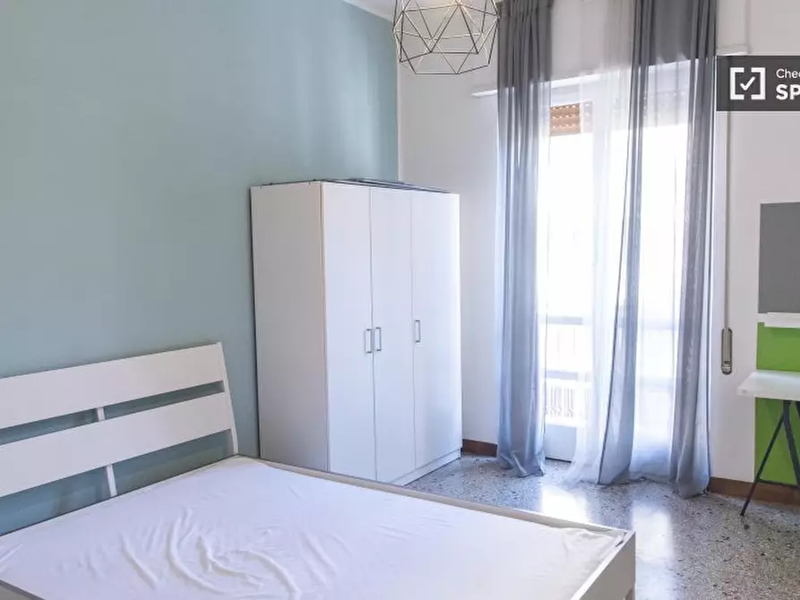 Immagine 11 di Camera condivisa in affitto  in Via Tripolitania a Roma