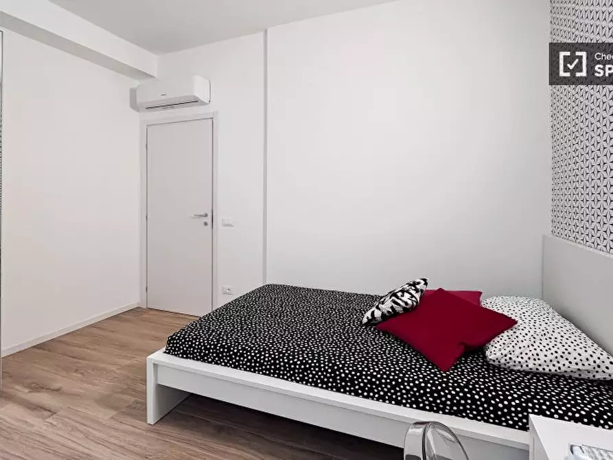 Immagine 3 di Camera condivisa in affitto  in Via Disciplini a Milano