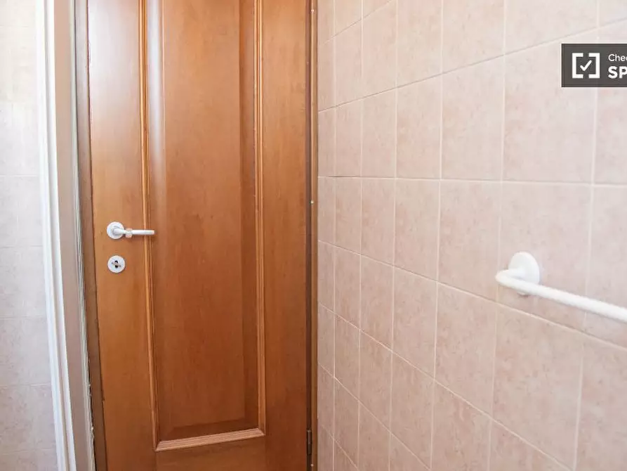 Immagine 11 di Appartamento in affitto  in Via dei Savorgnan a Roma