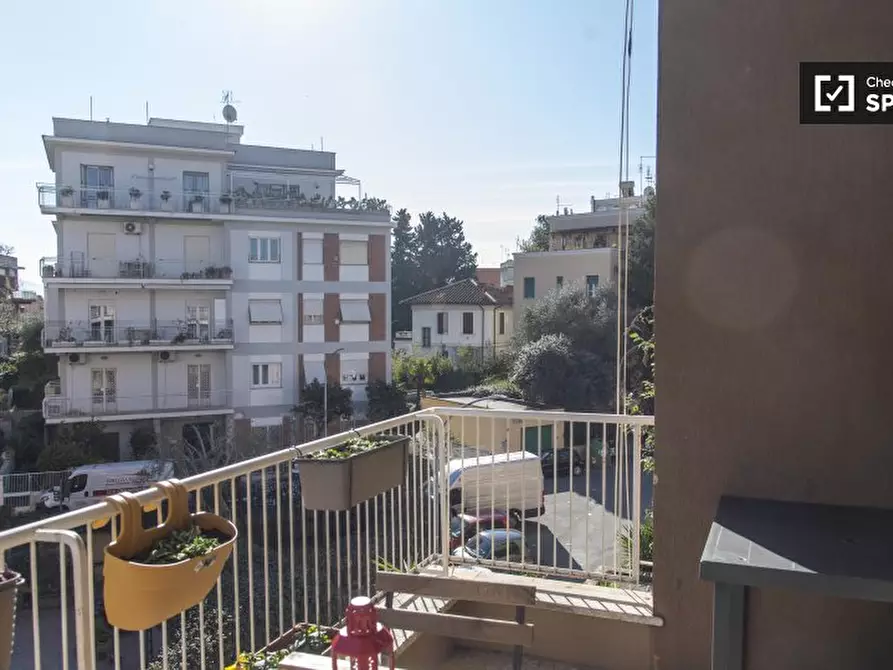 Immagine 8 di Camera condivisa in affitto  in Via Monte Cristallo a Roma
