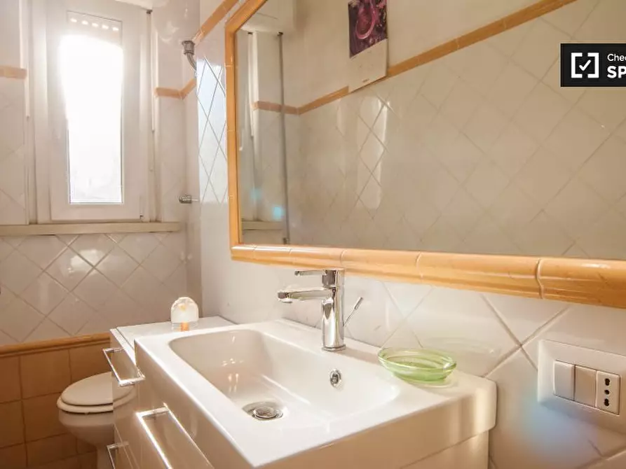 Immagine 9 di Camera condivisa in affitto  in Via Nemorense, 00199 Roma RM, Italy a Roma