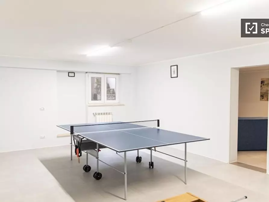 Immagine 12 di Camera condivisa in affitto  in Via di Carcaricola a Roma