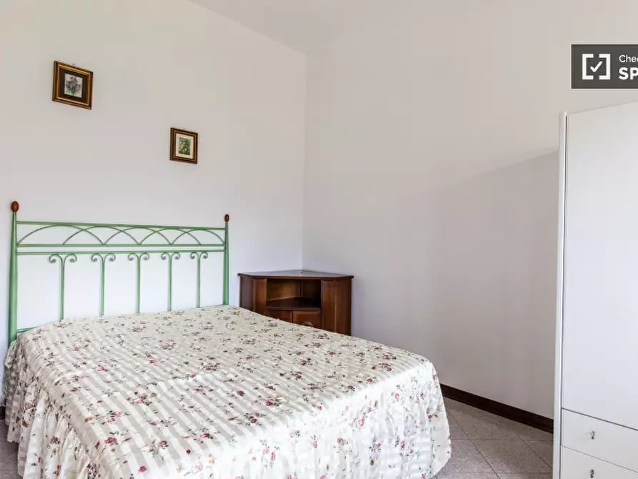 Immagine 11 di Camera condivisa in affitto  in Via Paolo Barison a Roma