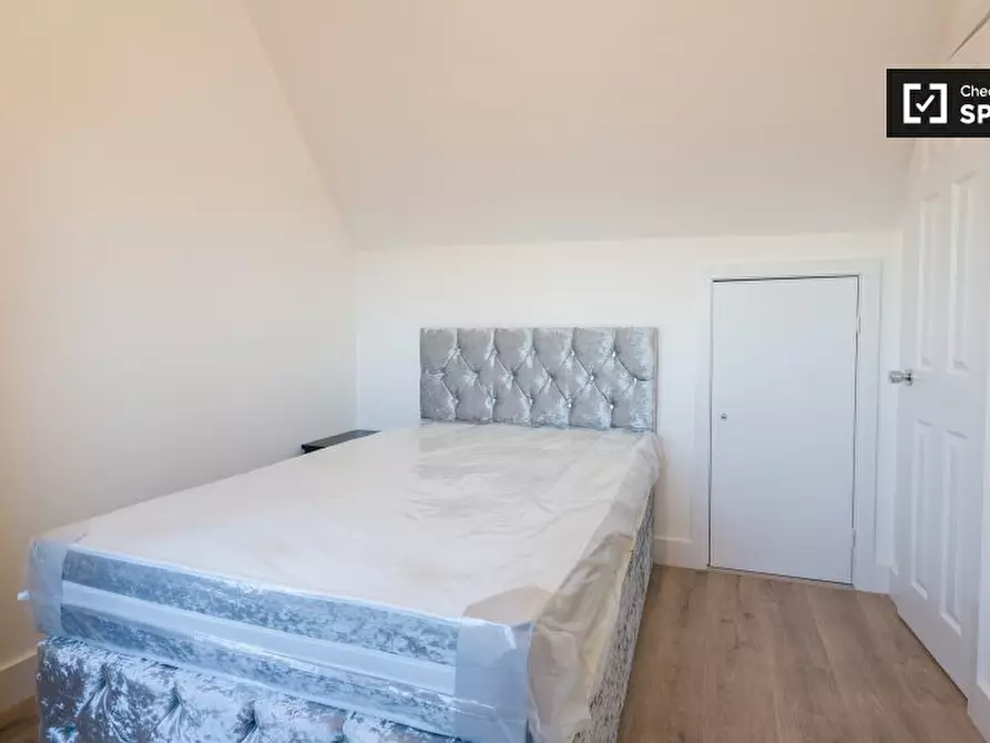 Immagine 10 di Appartamento in affitto  in Heathfield Park Drive a Barking