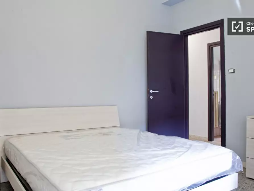 Immagine 2 di Camera condivisa in affitto  in Via Calpurnio Fiamma a Roma