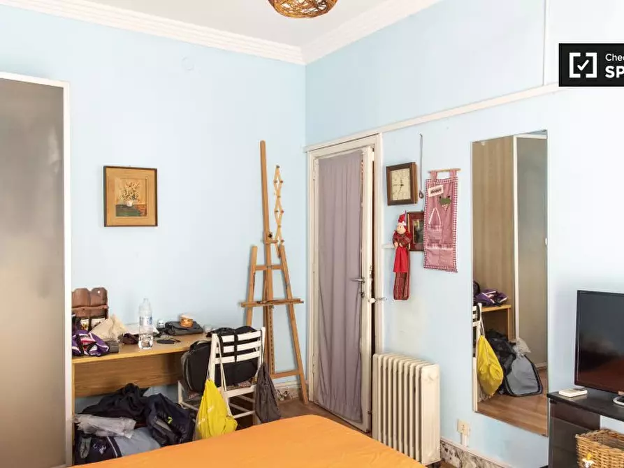 Immagine 17 di Camera condivisa in affitto  in Via Camilla a Roma