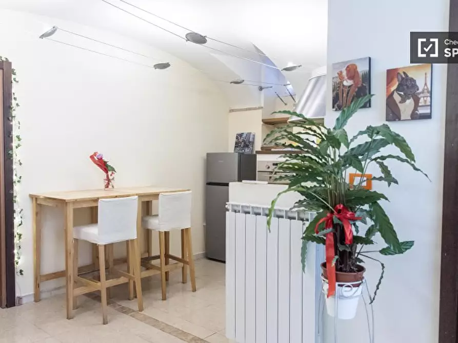 Immagine 15 di Appartamento in affitto  in Via dei Frassini a Roma