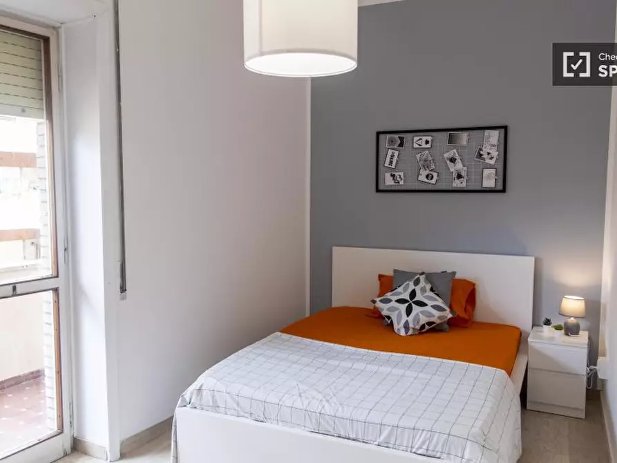 Immagine 19 di Camera condivisa in affitto  in Lungotevere di Pietra Papa a Roma