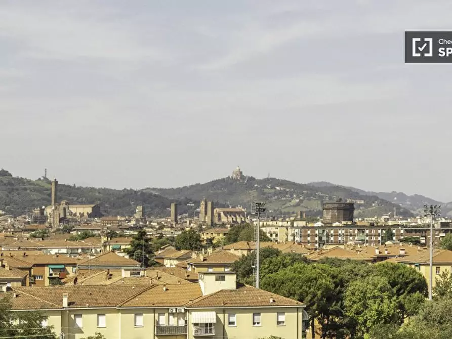 Immagine 10 di Camera condivisa in affitto  in Via S. Donato a Bologna