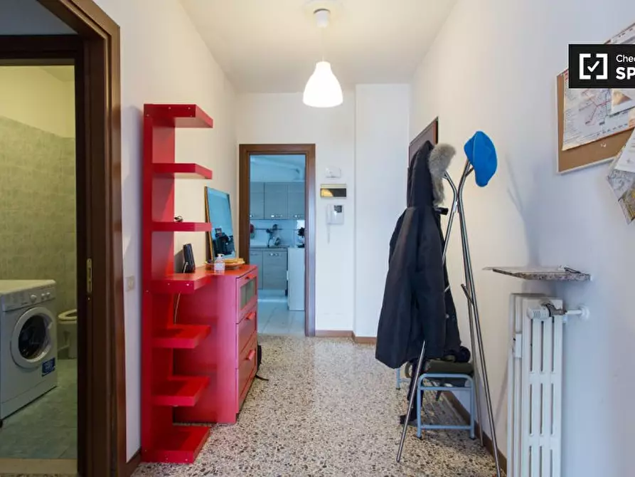 Immagine 2 di Camera condivisa in affitto  in Via Viterbo a Milano