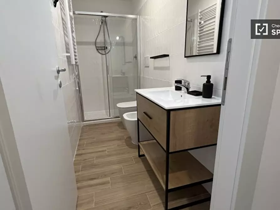 Immagine 14 di Camera condivisa in affitto  in Via Giovanni Mingazzini a Roma