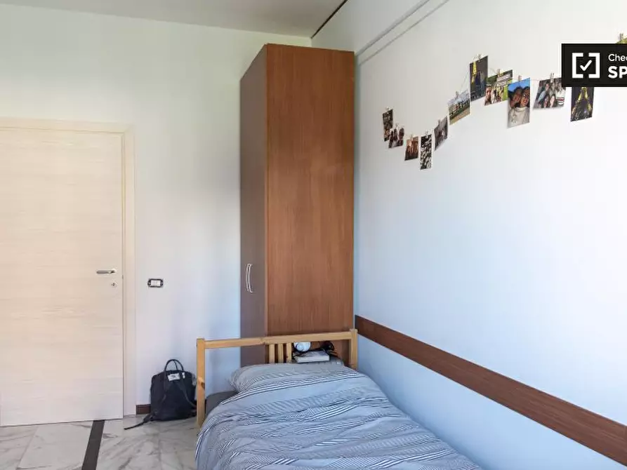 Immagine 4 di Camera condivisa in affitto  in Via Siria a Roma