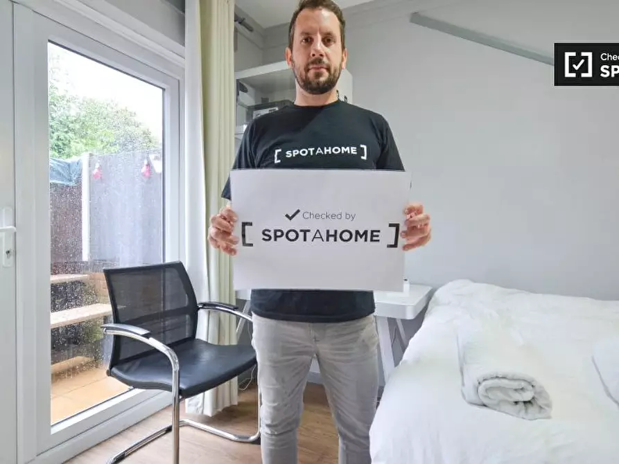 Immagine 4 di Camera condivisa in affitto  in Joshua Street, London E14 0RD a Poplar