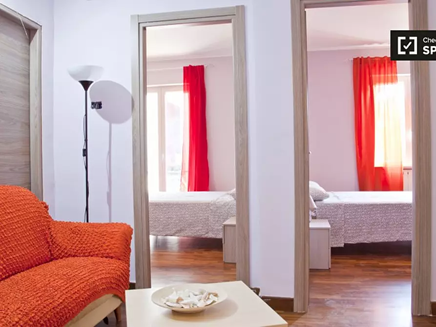 Immagine 8 di Camera condivisa in affitto  in Via Avegno a Roma