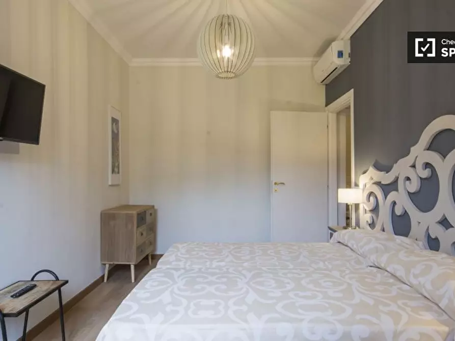 Immagine 2 di Appartamento in affitto  in Piazza Cesare Beccaria, 50121 Firenze FI, Italy a Firenze